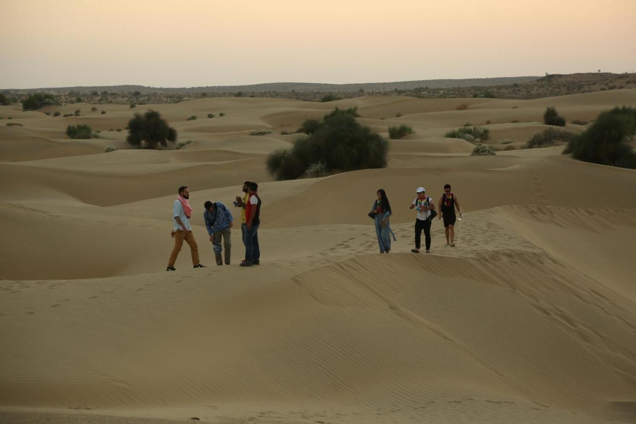 Sunny Desert Camp Kūri Exteriér fotografie